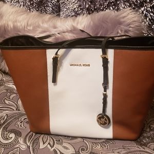 Authentic Michael Kors ..SOLD!